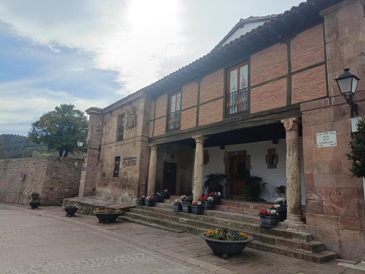Villaro